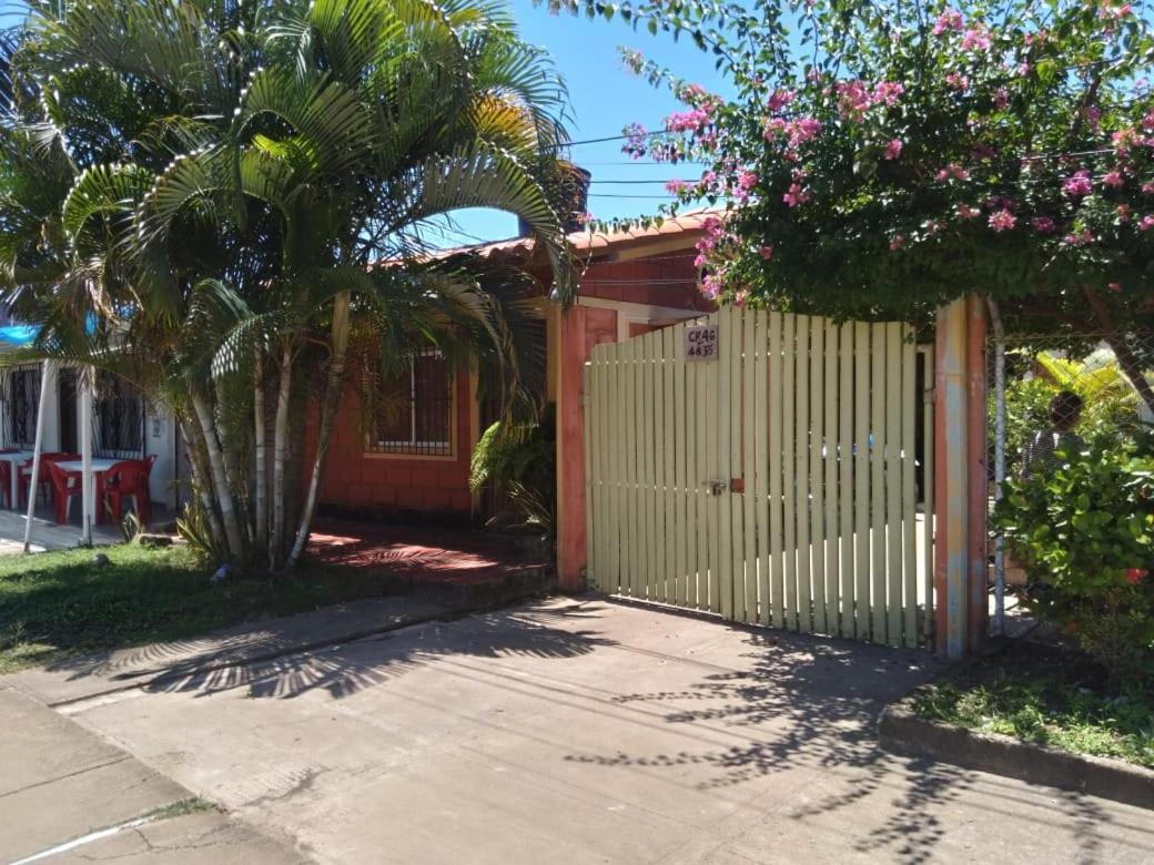Habitacion Para Arrendar Por Dias Necocli Luaran gambar